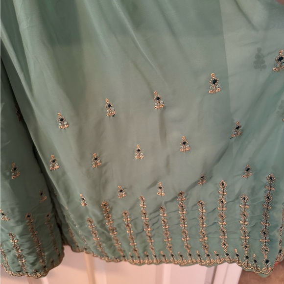 Women’s embroidered Indian 3-pc Palazzo set, Sz Lg-worn once - Picture 8 of 8